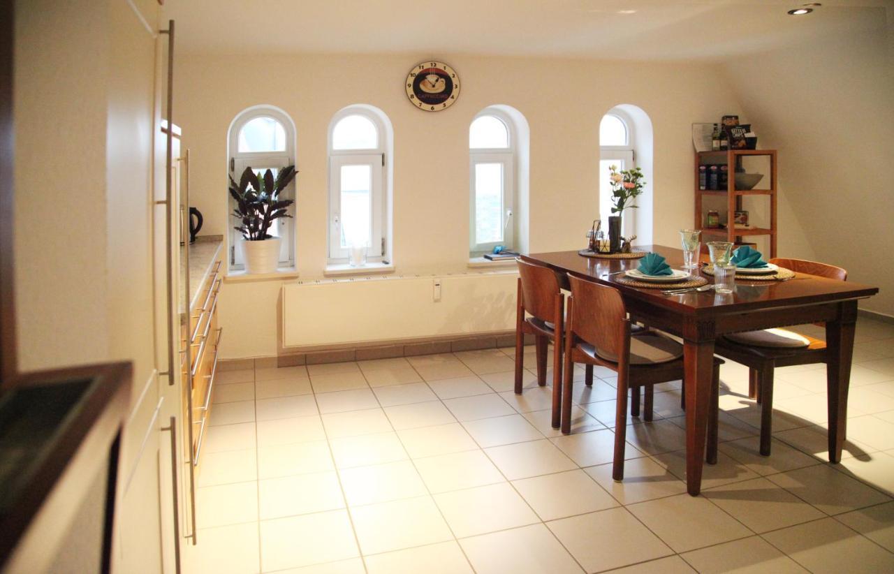 Wunderschoene Dachgeschoss - Maisonette Rostock Buitenkant foto