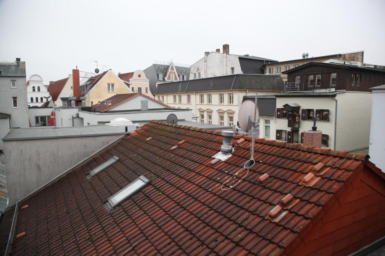 Wunderschoene Dachgeschoss - Maisonette Rostock Buitenkant foto