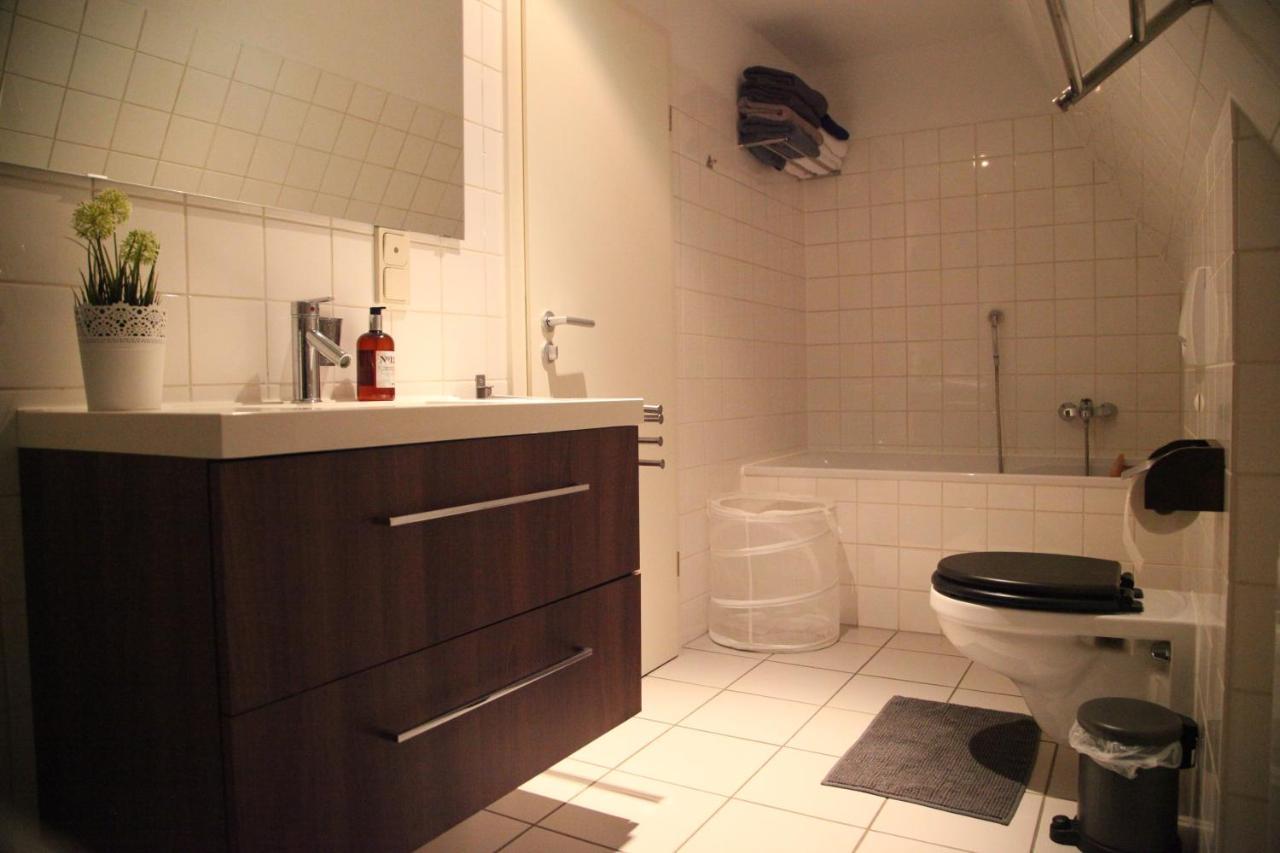 Wunderschoene Dachgeschoss - Maisonette Rostock Buitenkant foto